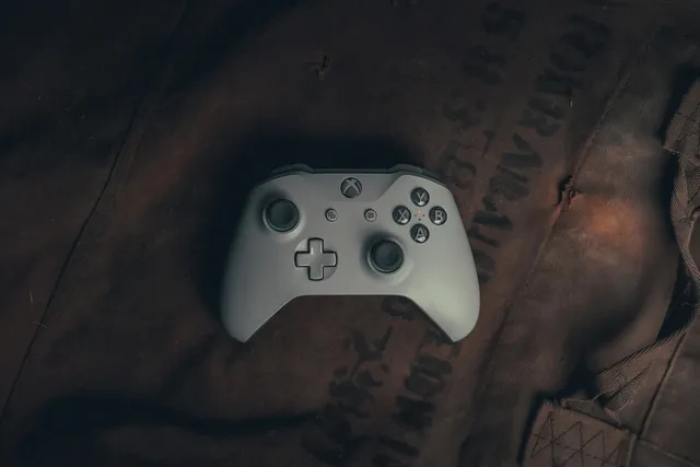 如何在Backbone上玩Xbox游戏而不使用控制器